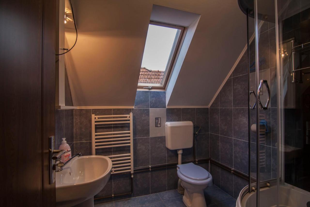 Dobra Haz Hotel Covasna Ngoại thất bức ảnh